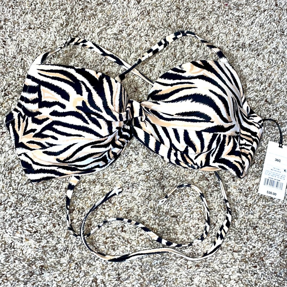NWT Shade & Shore animal print bikini top